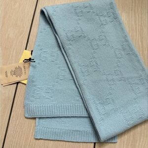 Nwt Gucci Light Blue GG logo Scarf will fit women small